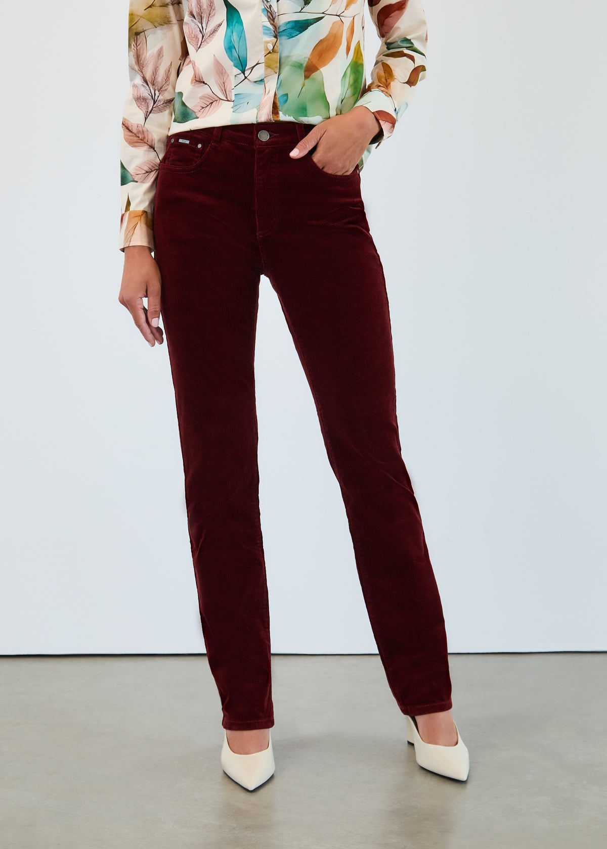 FDJ Suzanne Straight Leg — Velvet Corduroy, Burgundy (Petite)